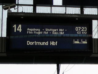 ミュンヘン駅14番ホームの行き先表示盤