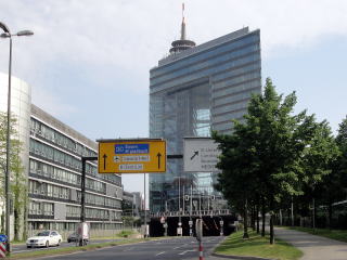 州庁（Das Düsseldorfer Stadttor)