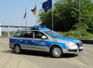 Polizeifahrzeuge 警察車両　青銀