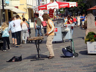 ストリート・ミュージシャン　木琴