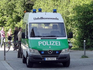Polizeifahrzeuge 警察車両