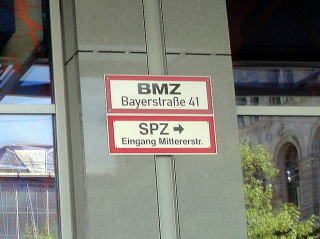 BMZ:防災センター、SPZ:医務室