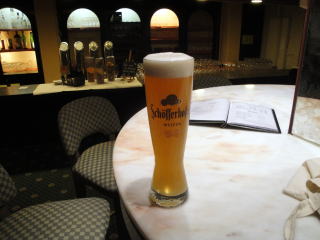 白の生ビール　Schöfferhofer