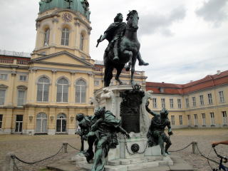 フリードリヒ・ヴィルヘルム大選帝侯の騎馬像