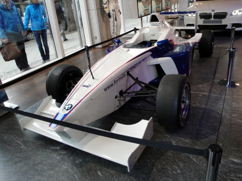 Formel BMW FB02