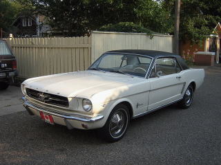 Ford Mustang de.wikipedia.org Datum:26. Dezember 2005/Urheber:dave_7