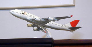 写真3　友人が機長に就任した時に、記念にもらったB747の1/150モデル。全長約47cm